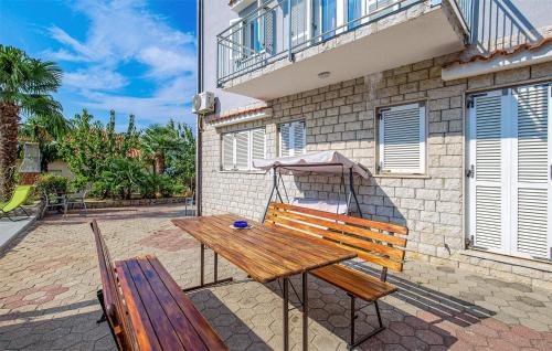 2 Bedroom Stunning Apartment In Rijeka