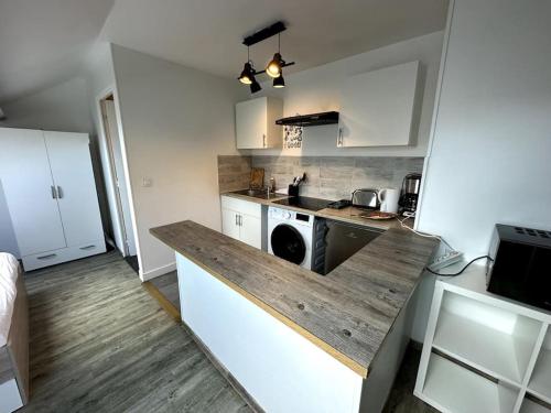 Photo de la galerie de l'établissement Studio Cosy proche RER B, à Aulnay-sous-Bois