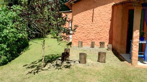 Κήπος έξω από το Lar do tio Roco em paraty