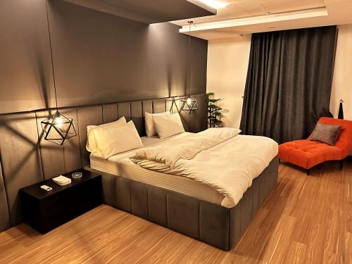 Tempat tidur dalam kamar di Two bedroom suite, Gold crest Mall