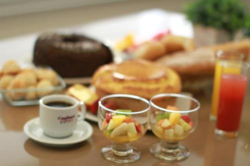 Makanan di atau berdekatan hotel