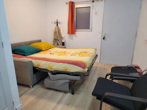 Giường trong phòng chung tại Calme et proximité des Plage, Port, Marina, Parc