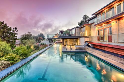 Gallery image of Mill Valley Modern Retreat in Mill Valley