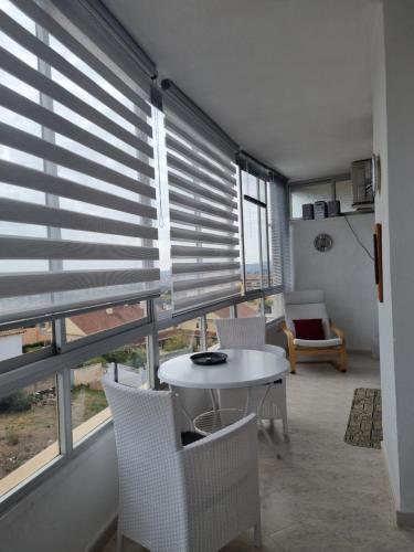 One bedroom 7th floor apartment with amazing views