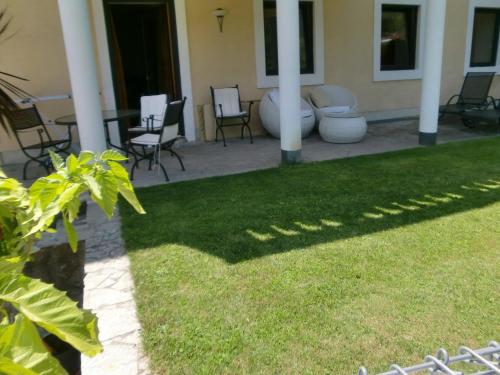 Gallery image of Garten- & Loggia-Appartement HERRENHAUS in Dellach im Drautal