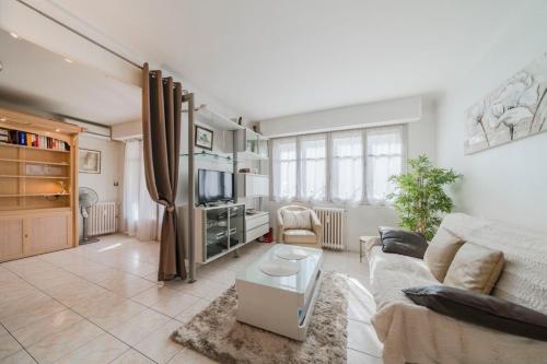 Nice studio heart of Cannes