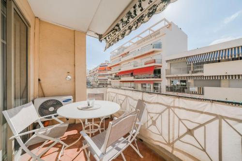 Nice studio heart of Cannes