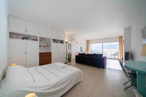 Beautiful studio with great sea view