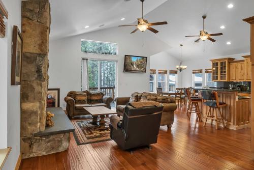 Χώρος καθιστικού στο Family Friendly 3BD-Next to Beach & Ski Resort