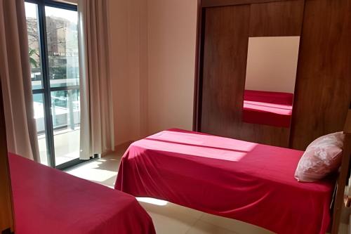Ένα ή περισσότερα κρεβάτια σε δωμάτιο στο Apartamento em São Pedro Prédio novo 401