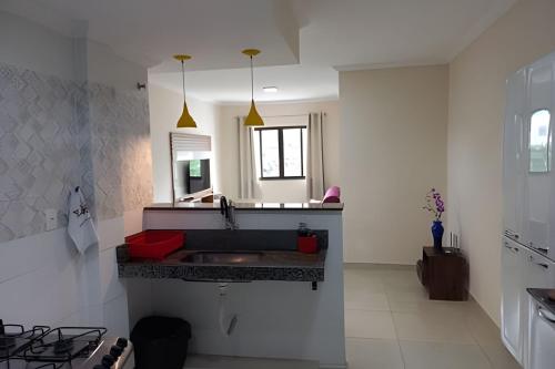 Η κουζίνα ή μικρή κουζίνα στο Apartamento em São Pedro Prédio novo 401