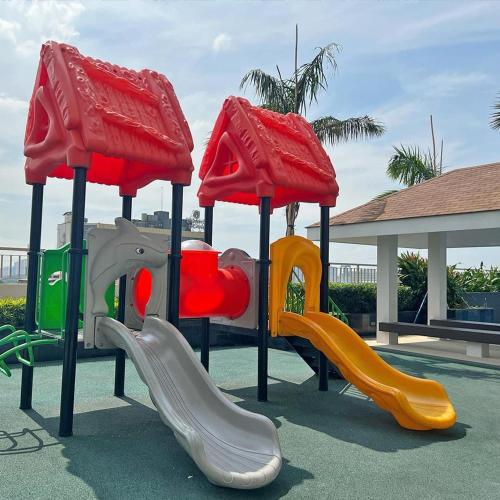 Zona de juegos infantil en Manila Bay Retreat at Soleil Suite