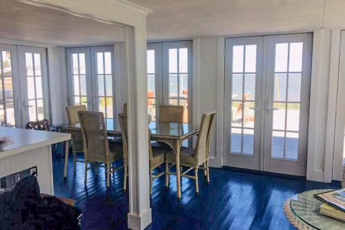 Un lugar para sentarse en Cherry Grove Enchantment