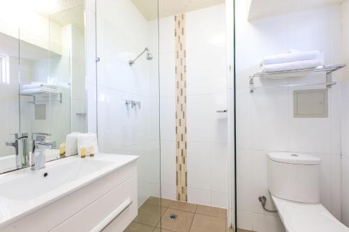 Ένα μπάνιο στο El Motor Inn