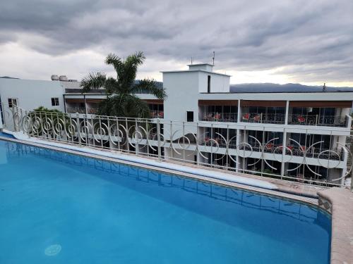 Der Swimmingpool an oder in der Nähe von Hotel 39 Jamaica