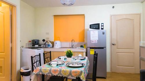 Dapur atau dapur kecil di Kara's Suite