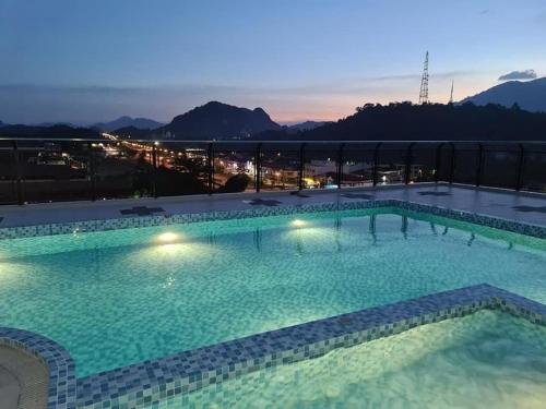 Nespecifikovaný výhled na hory nebo výhled na hory při pohledu z aparthotelu
