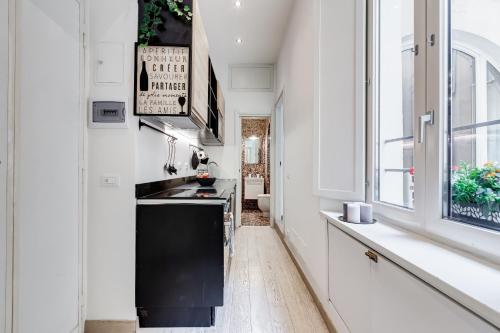 Classy 2-bdr in Termini district