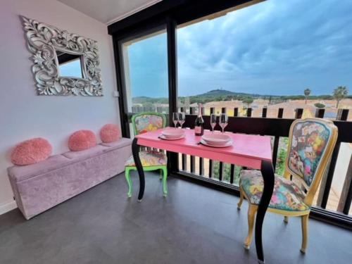 Studio 317, Port Vénus au village naturiste