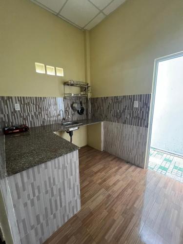 Η κουζίνα ή μικρή κουζίνα στο Tony - Home For Rent