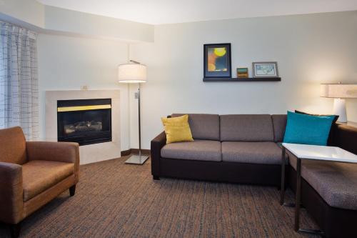 Χώρος καθιστικού στο Residence Inn by Marriott Grand Rapids West