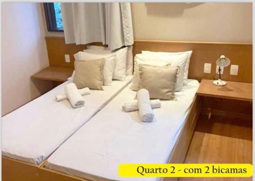 Кровать или кровати в номере Flat Hotel Fazenda Portal de Gravatá 3qts Wi-Fi - Flat 683