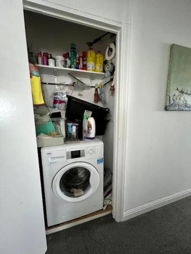 CENTRAL HOVE Large 2 bedroom Private residence with PARKING & BEACH HUT photo 13