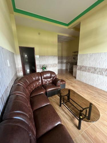 Χώρος καθιστικού στο Tony - Home For Rent