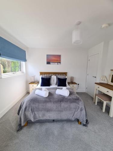 Katil atau katil-katil dalam bilik di BayVue Apartment & Apartment 7, The Bay House
