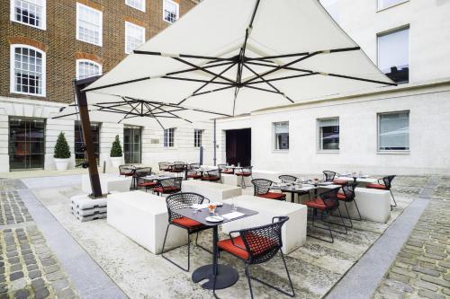 Apex Temple Court Hotel Image
