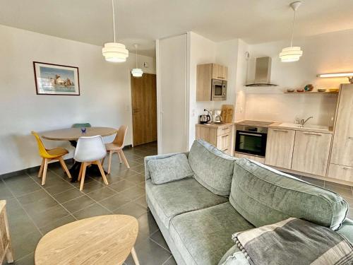 Appartement 2 pièces, 2 couchages, La Guérinière, balcon, parking - FR-1-224B-171