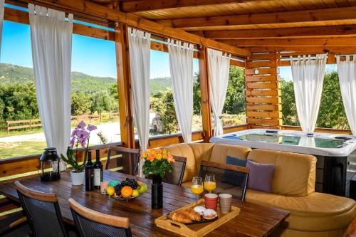 Cozy and Chic Little House with pool Ivinj - 4