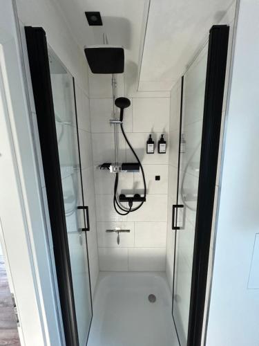 Ένα μπάνιο στο Schönes Appartement mit Seeblick