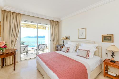 Buckingham & Lloyds - Cannes photo 42