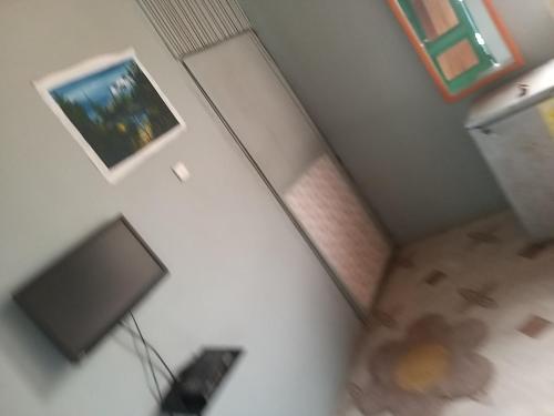 Televisyen dan/atau pusat hiburan di Akomapa Village