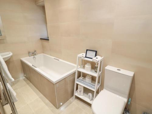 Koupelna v ubytování Nook Cottage