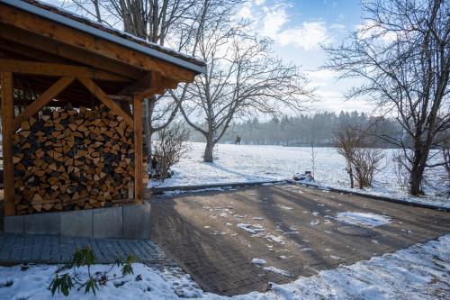 FeWo Dattingen am Dorfrand mit Parkplatz, Wlan und Kamin semasa musim sejuk