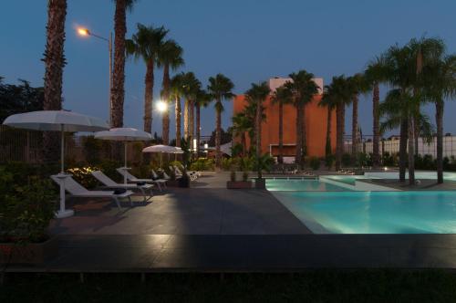 Bazén v ubytování Sanlu Hotel nebo v jeho okolí