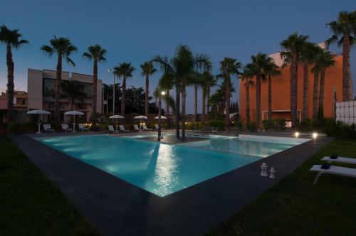 Bazén v ubytování Sanlu Hotel nebo v jeho okolí