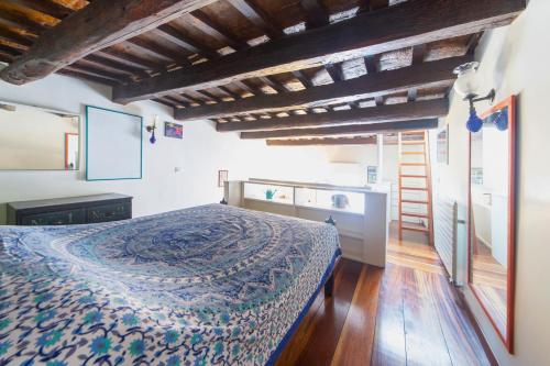 Saint Louis Penthouse, cozy little apartment next to Pantheon