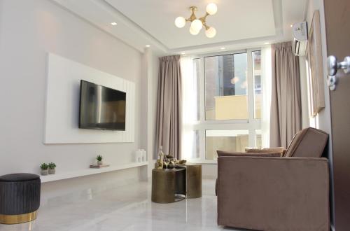 central metropolis luxury living