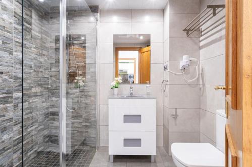 Center-Pool-Relax-2bed-PortAventura-AA9