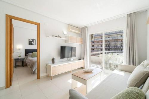 Center-Pool-Relax-2bed-PortAventura-AA9