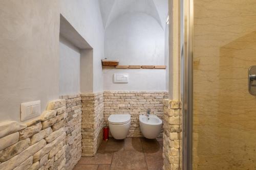 Salle de bains dans l'établissement Dimoras Dimore nel cuore di Olbia