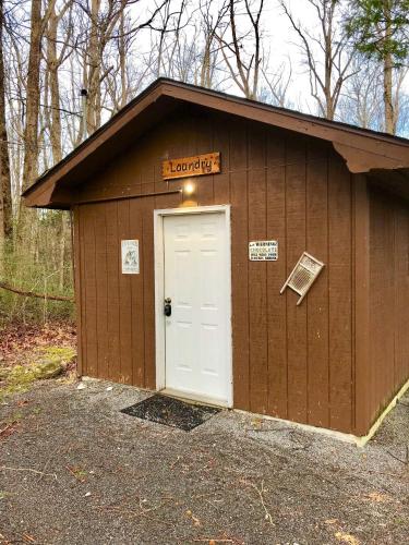 A Love Shack – Photos 4