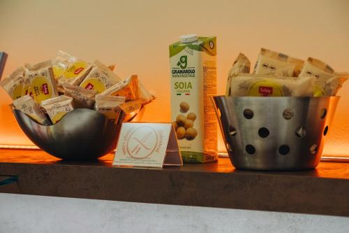 Comida en o cerca de este hotel