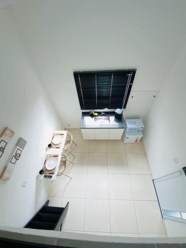 uma vista superior de uma casa de banho com 2 WC em DuPai Sorocaba em Sorocaba