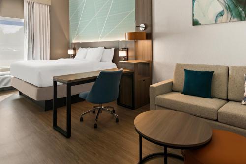 Comfort Suitesにあるベッド
