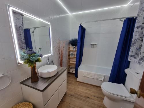 Kylpyhuone majoituspaikassa LA FUENTE ROMANA