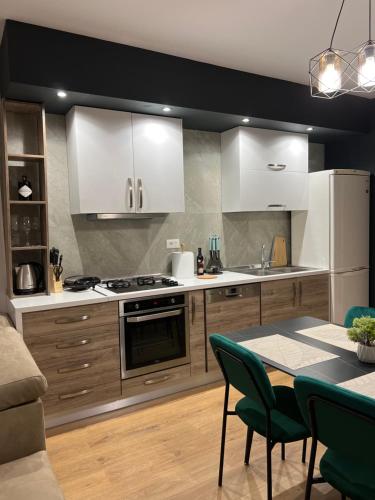 A cozinha ou cozinha compacta de Port View Apartment 1